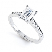 Aeronwy Emerald Diamond Shoulder Ring 