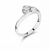 Hollyn Diamond Twist Ring