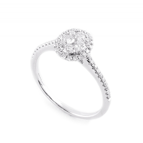 Diamond oval cluster ring